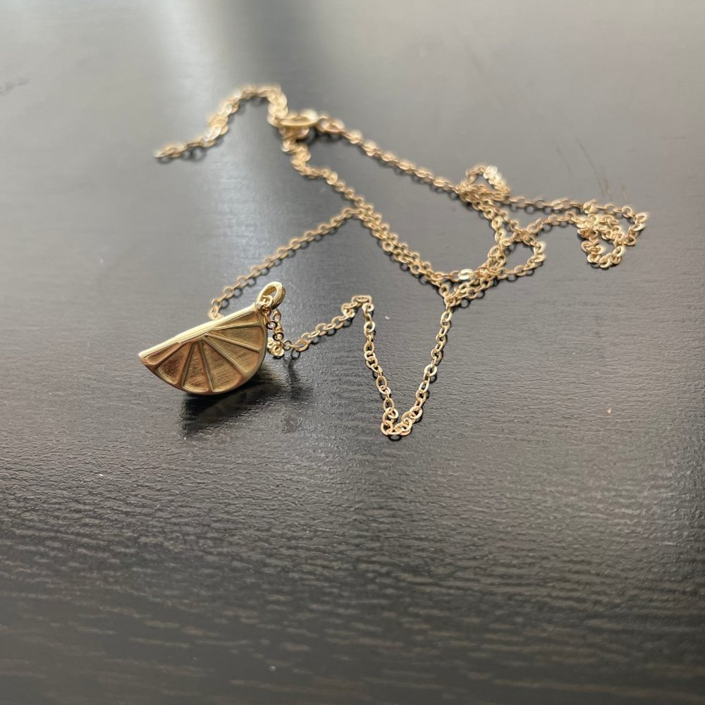 Muns Toronja (grapefruit) necklace - new in box